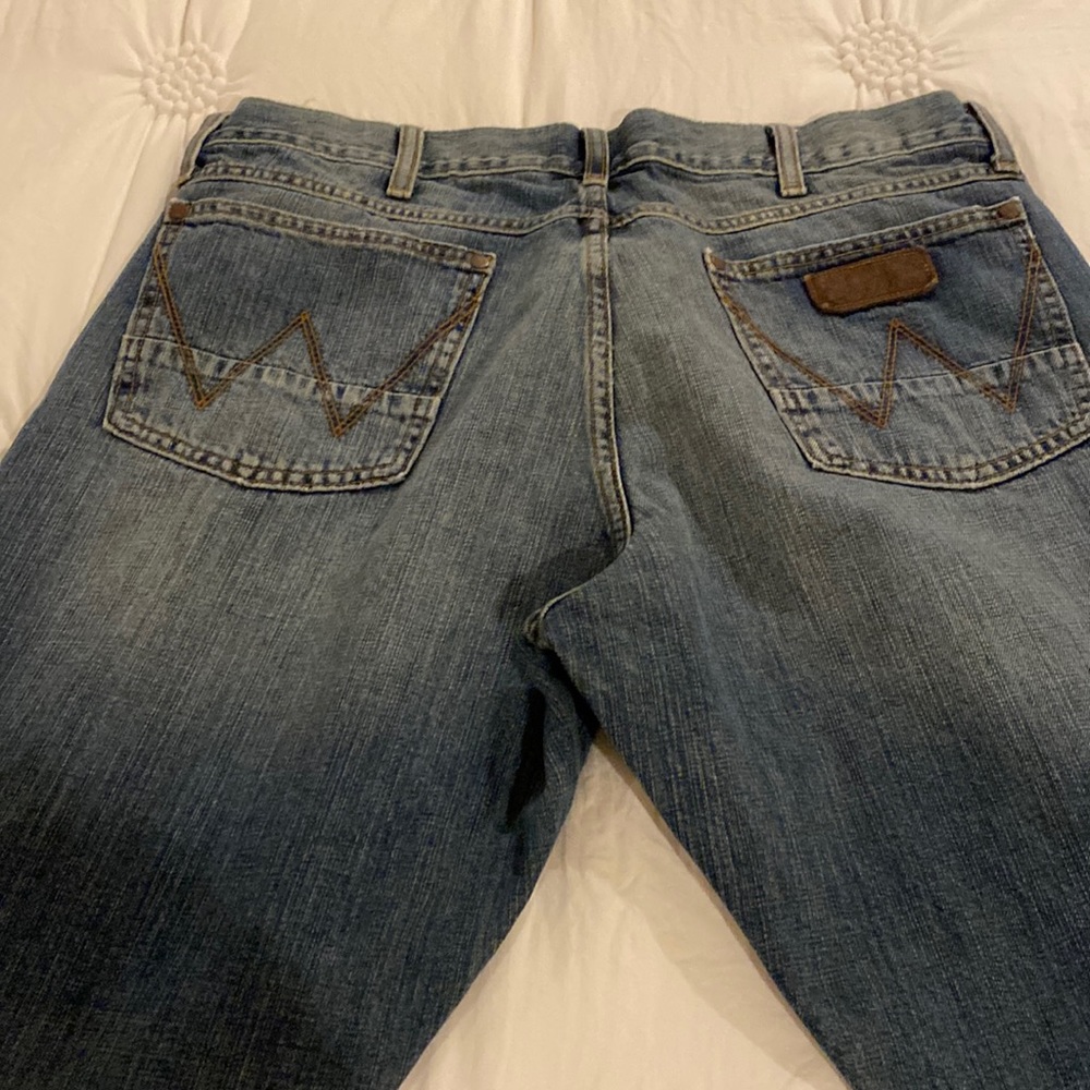 Wrangler Retro Slim Fit Size 38x32